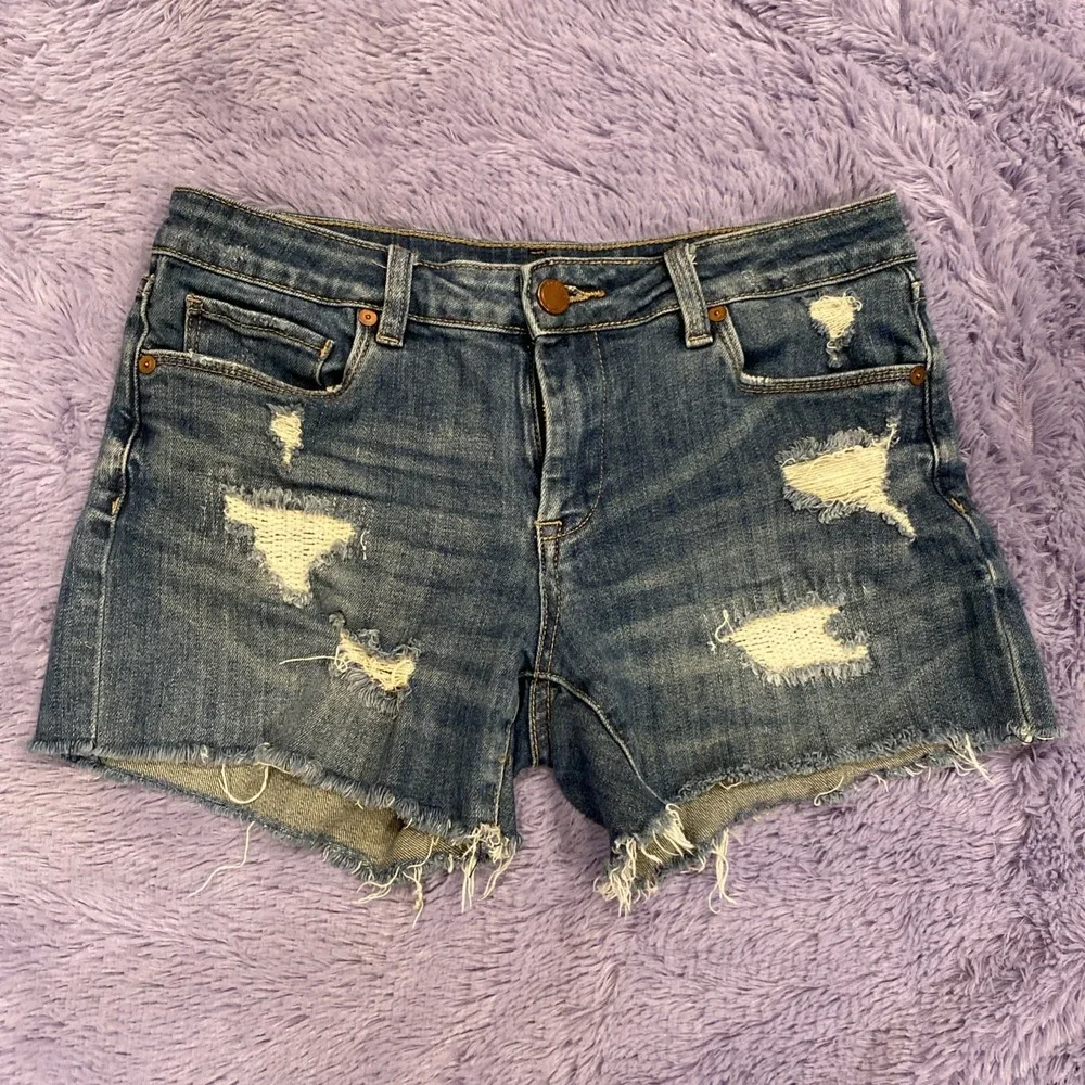 Blank NYC Jean Shorts Womens 26 The Fulton Distressed Cuffed Stretch Denim‎